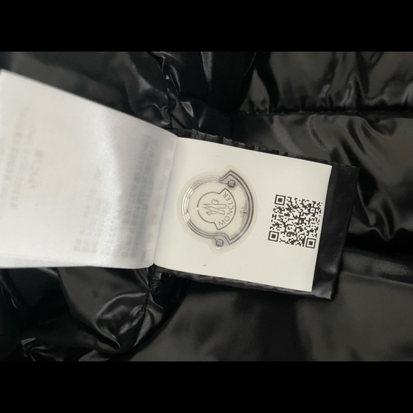 Moncler bady jacket - Picture 3 of 5